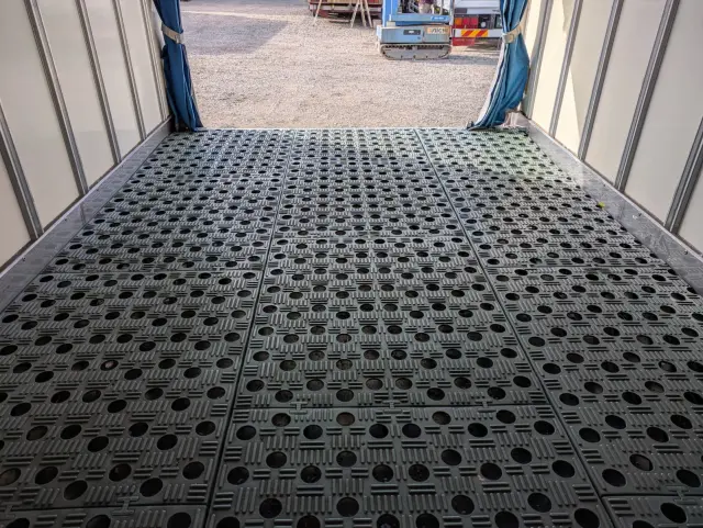 三菱 キャンター TPG-FBA00(2WD)の写真15