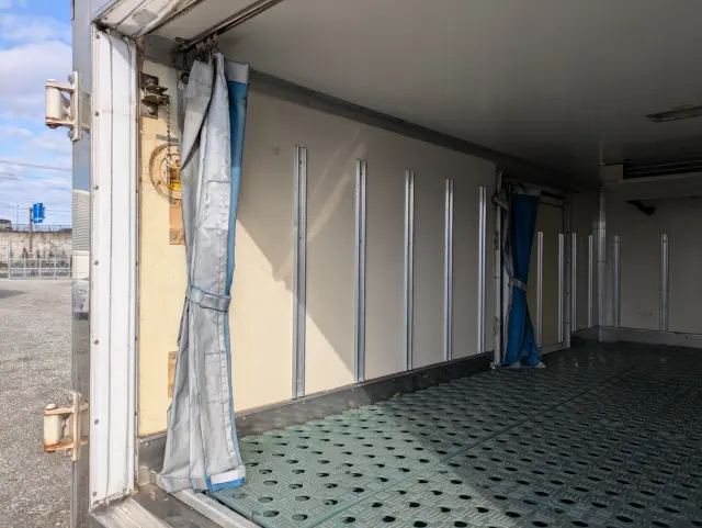 三菱 キャンター TPG-FBA00(2WD)の写真17