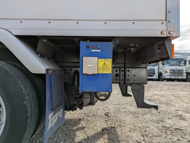 三菱 キャンター TPG-FBA00(2WD)の写真19