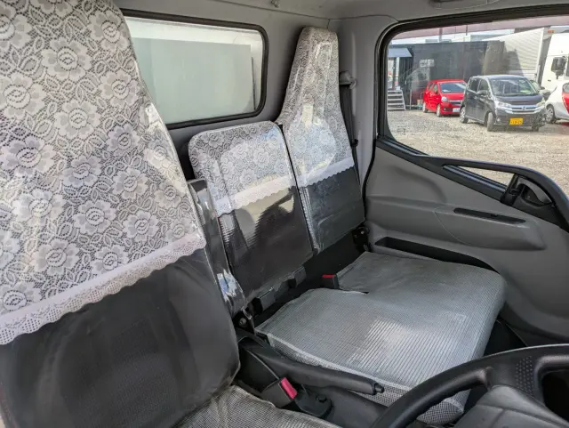 三菱 キャンター TPG-FBA00(2WD)の写真25