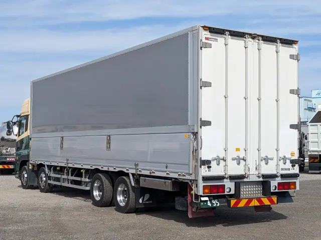 ＵＤ クオン QKG-CG5ZA(2WD)の写真4