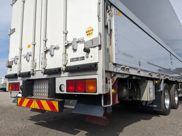 ＵＤ クオン QKG-CG5ZA(2WD)の写真7