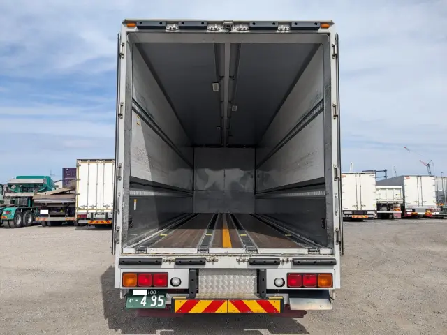 ＵＤ クオン QKG-CG5ZA(2WD)の写真9