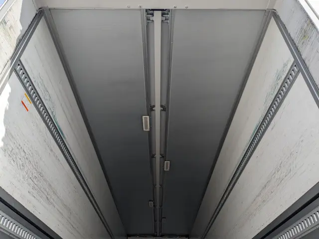 ＵＤ クオン QKG-CG5ZA(2WD)の写真12