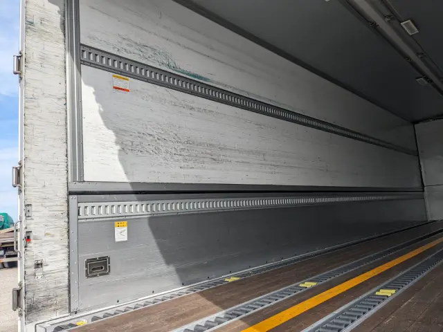 ＵＤ クオン QKG-CG5ZA(2WD)の写真17