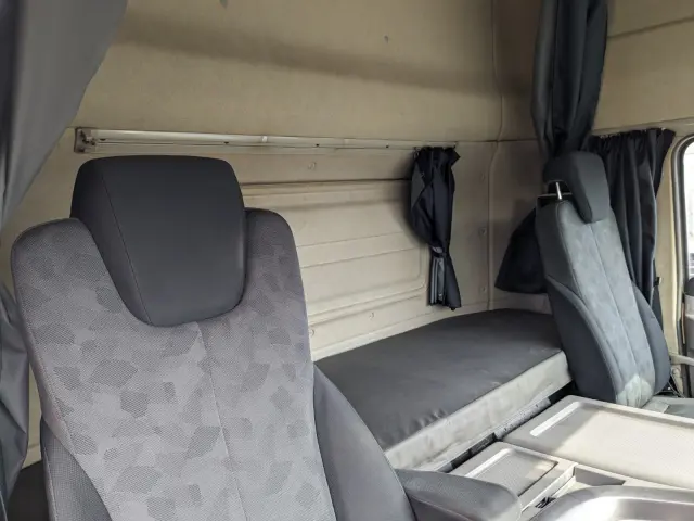 ＵＤ クオン QKG-CG5ZA(2WD)の写真21