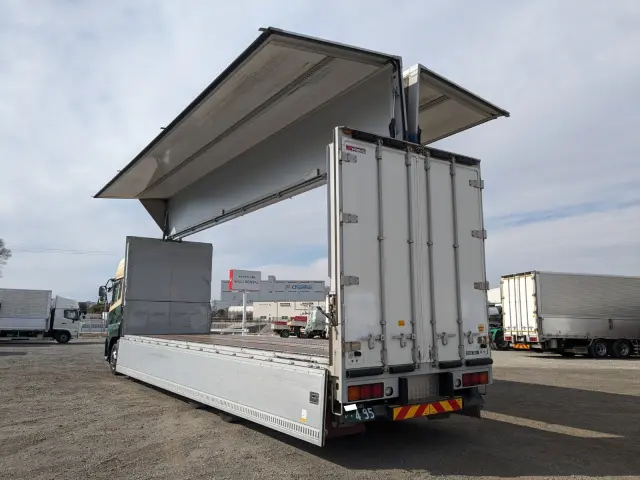 ＵＤ クオン QKG-CG5ZA(2WD)の写真42