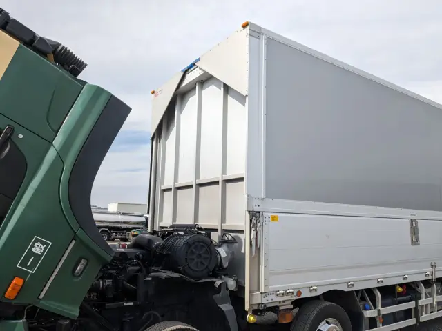 ＵＤ クオン QKG-CG5ZA(2WD)の写真46