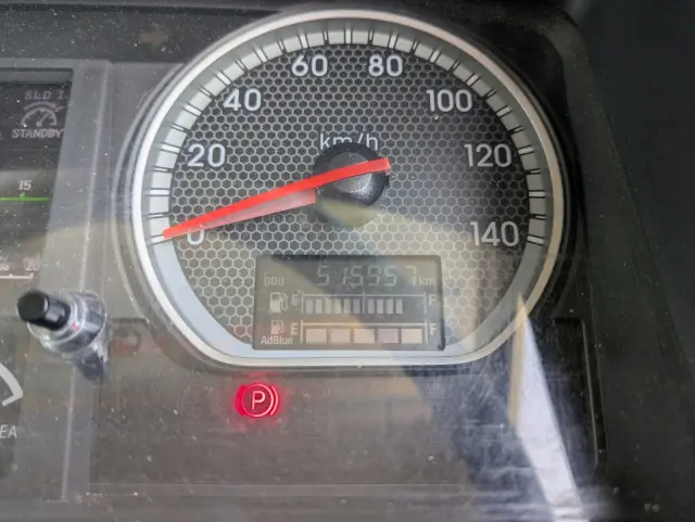 いすゞ ギガ QKG-CYJ77B(8x4)の写真43