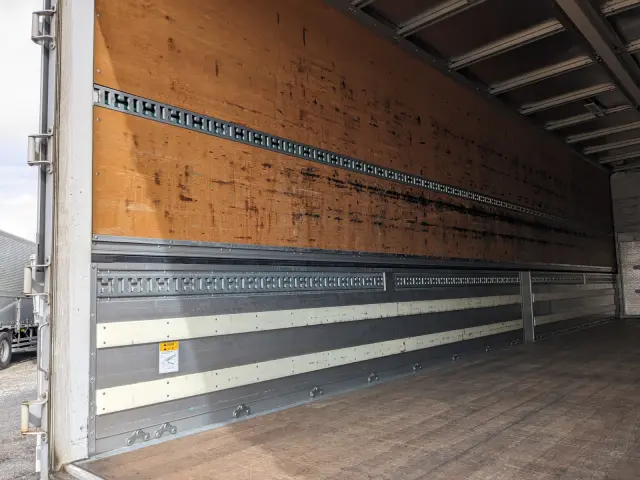 ＵＤ クオン CG5ZA-30754(8x4)の写真21