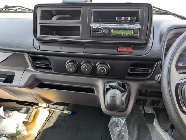 三菱 キャンター 2RG-FEB50(2WD)の写真27