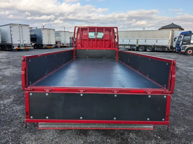 三菱 キャンター 2RG-FEAV0(2WD)の写真8