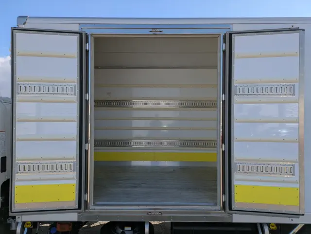 日野 レンジャー 2KG-FD2ABG(2WD)の写真22