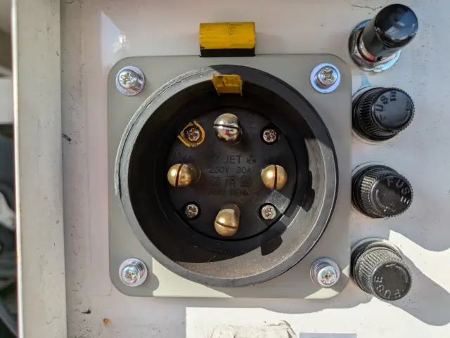 日野 レンジャー 2KG-FD2ABG(2WD)の写真31