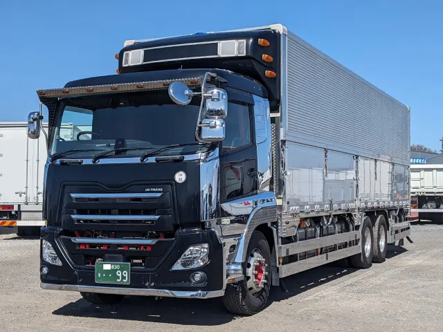 ＵＤ クオン 2PG-CW5CA(6x4)の写真1