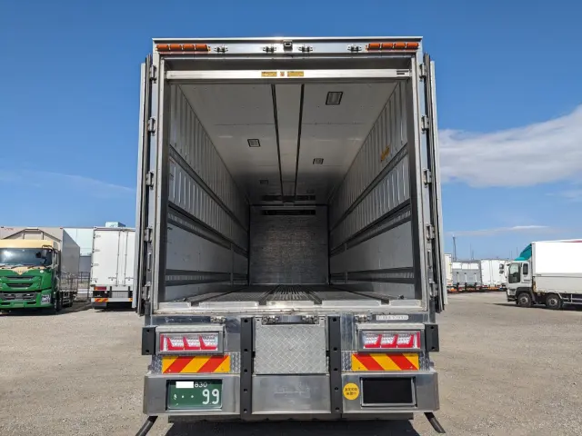 ＵＤ クオン 2PG-CW5CA(6x4)の写真8