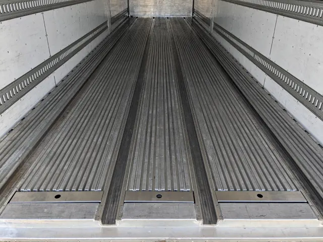 ＵＤ クオン 2PG-CW5CA(6x4)の写真11