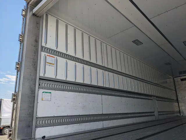 ＵＤ クオン 2PG-CW5CA(6x4)の写真15