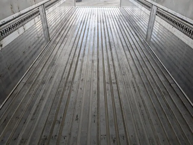 UD クオン 2PG-CW5CA(6x4)の写真15