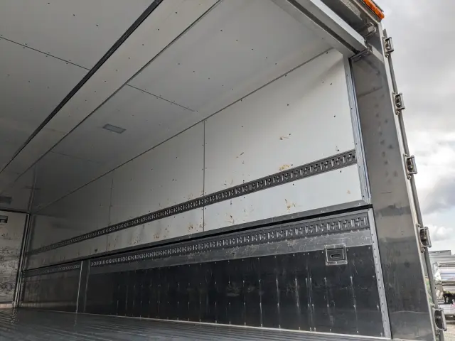 UD クオン 2PG-CW5CA(6x4)の写真16