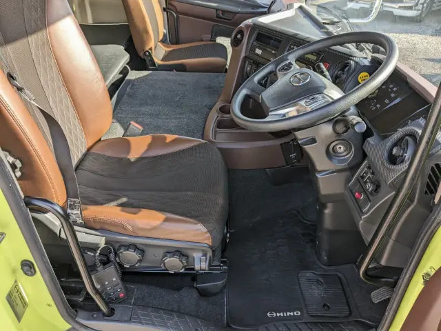 日野 プロフィア 2DG-FW1AHG(8x4)の写真26