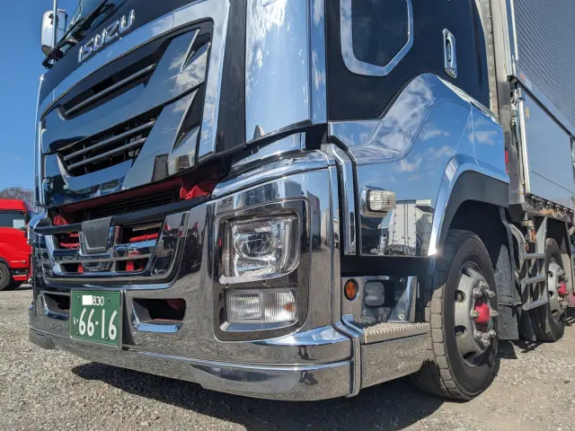 いすゞ ギガ 2PG-CYJ77C(8x4)の写真27