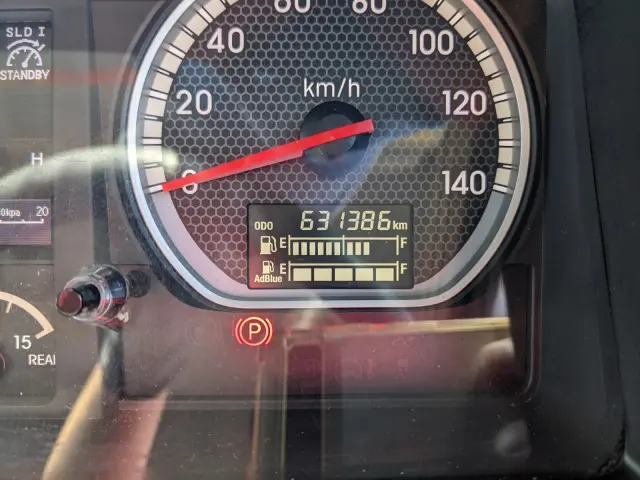 いすゞ ギガ 2PG-CYJ77C(8x4)の写真39