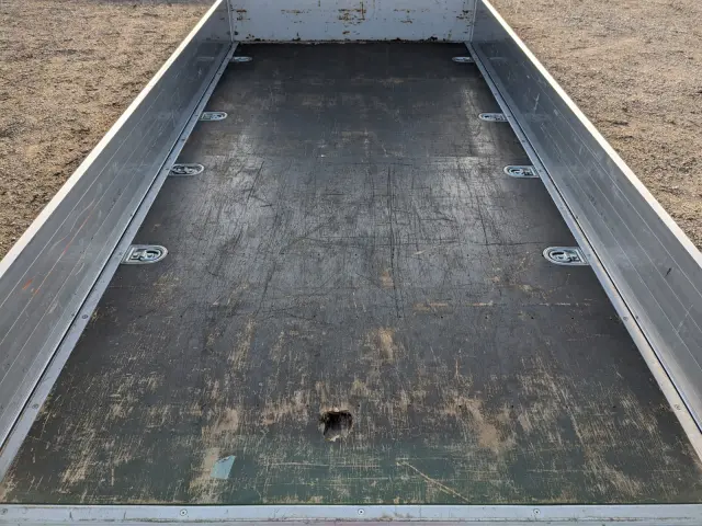 いすゞ エルフ TRG-NPR85AR(2WD)の写真10