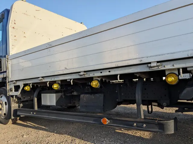 いすゞ エルフ TRG-NPR85AR(2WD)の写真20