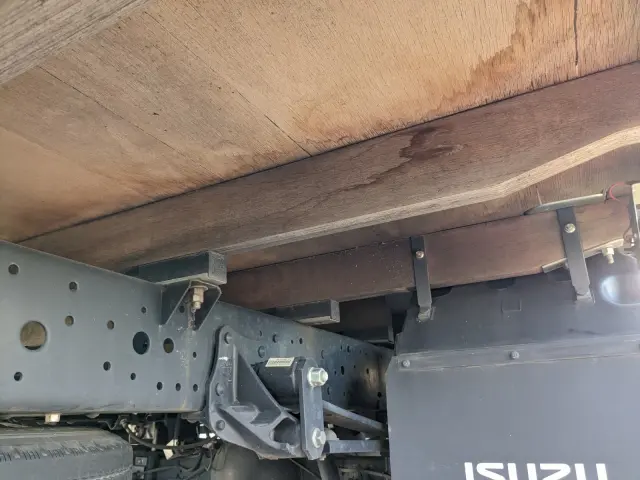 いすゞ エルフ TRG-NPR85AR(2WD)の写真21