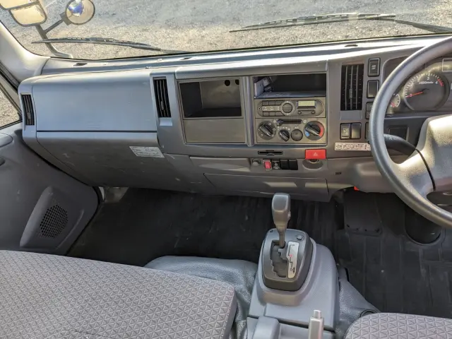 いすゞ エルフ TRG-NPR85AR(2WD)の写真24