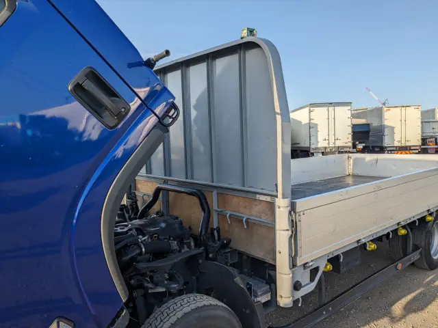 いすゞ エルフ TRG-NPR85AR(2WD)の写真30