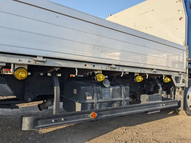 いすゞ エルフ TRG-NPR85AR(2WD)の写真38