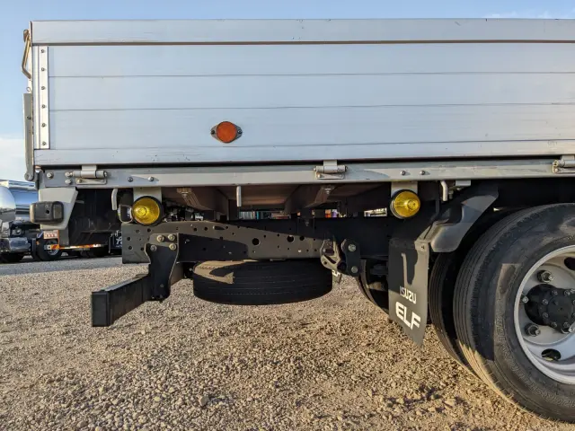 いすゞ エルフ TRG-NPR85AR(2WD)の写真41