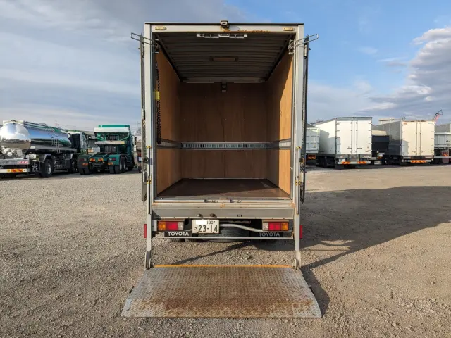 トヨタ トヨエース TKG-XZC675(4WD)の写真9