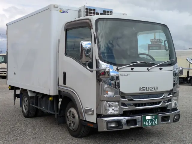 いすゞ エルフ TPG-NLR85AN(2WD)の写真2