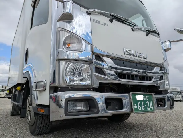 いすゞ エルフ TPG-NLR85AN(2WD)の写真3