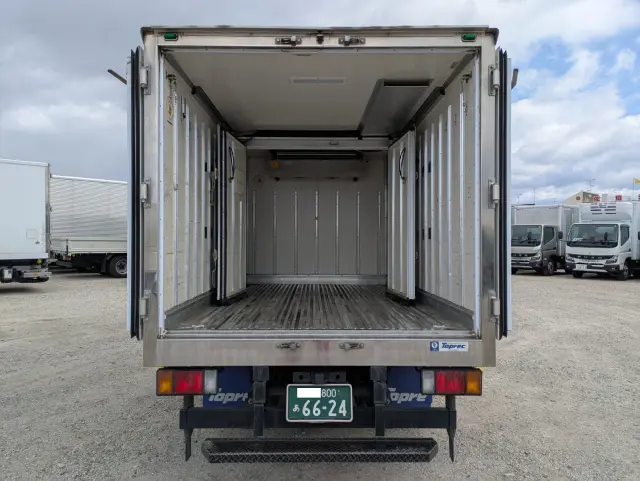 いすゞ エルフ TPG-NLR85AN(2WD)の写真10