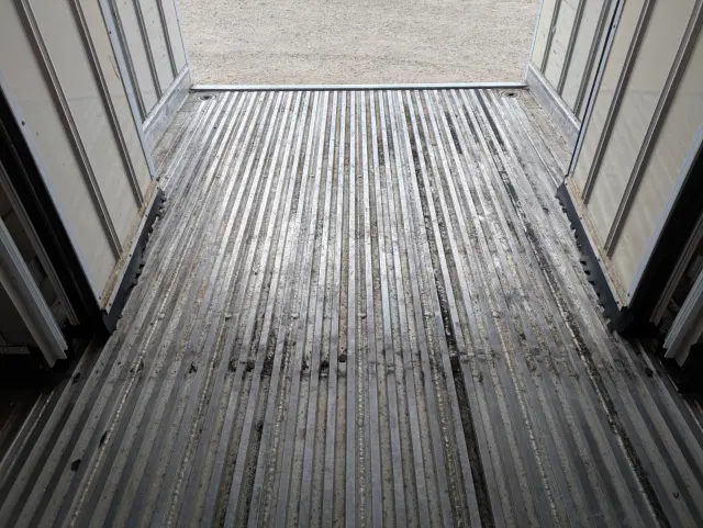 いすゞ エルフ TPG-NLR85AN(2WD)の写真18