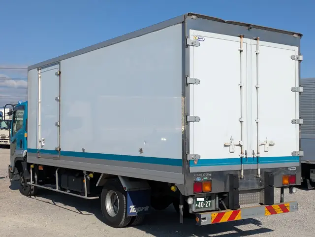 いすゞ フォワード 2PG-FRR90S2(2WD)の写真4