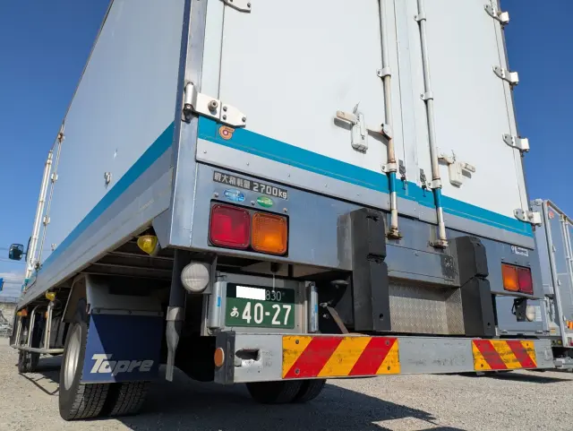 いすゞ フォワード 2PG-FRR90S2(2WD)の写真9