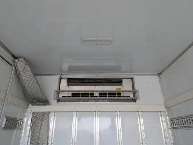 いすゞ フォワード 2PG-FRR90S2(2WD)の写真34