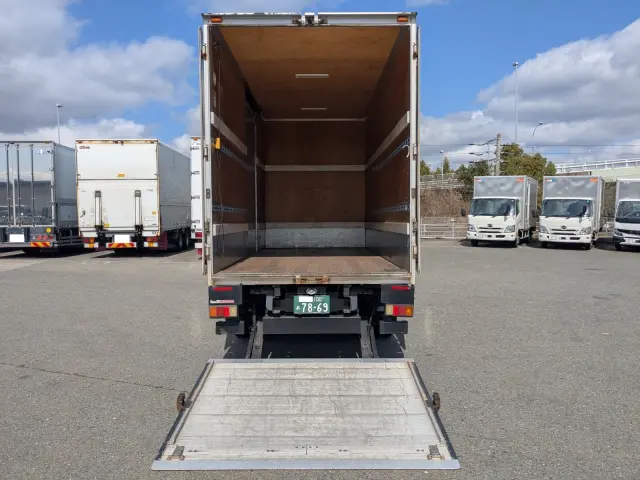 三菱 キャンター TPG-FEA50(2WD)の写真9