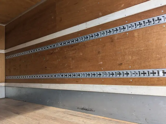 三菱 キャンター TPG-FEA50(2WD)の写真15