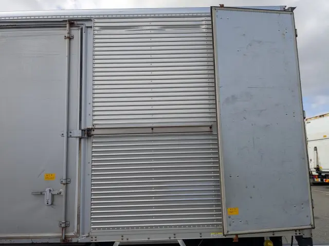 三菱 キャンター TPG-FEA50(2WD)の写真31