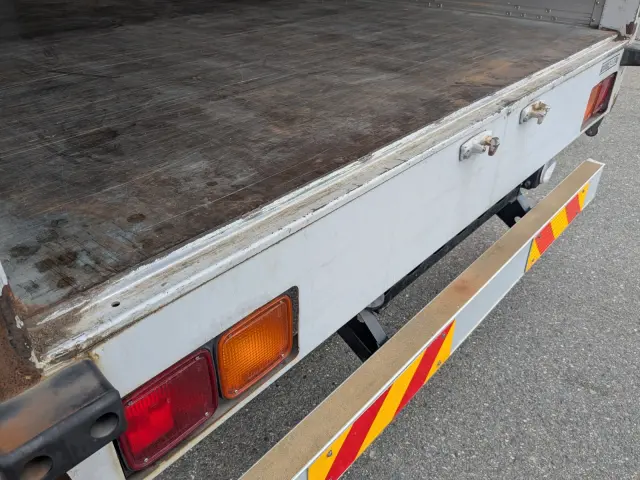 いすゞ フォワード TKG-FRR90T2(2WD)の写真11