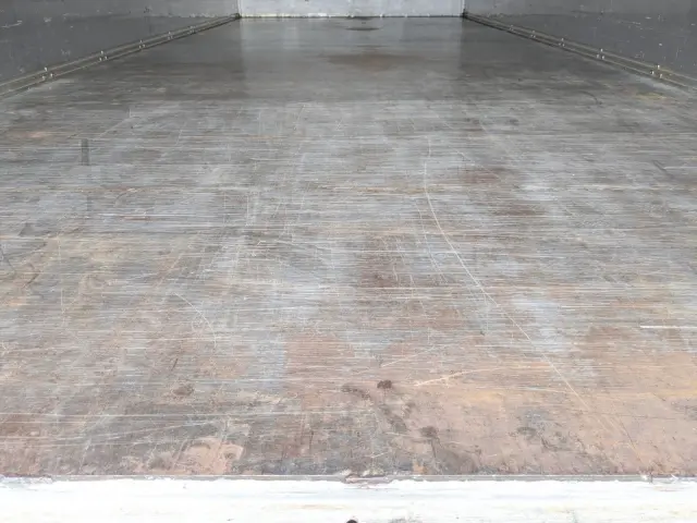 いすゞ フォワード TKG-FRR90T2(2WD)の写真14