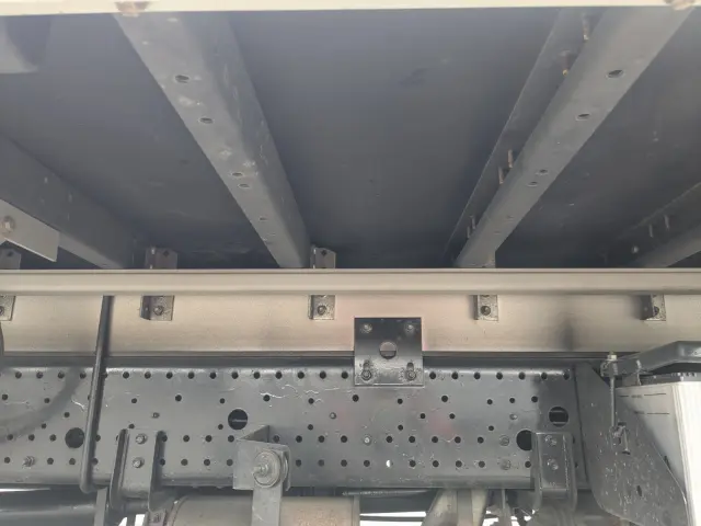 いすゞ フォワード TKG-FRR90T2(2WD)の写真34