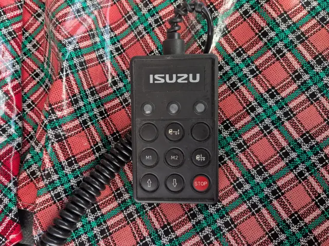 いすゞ フォワード TKG-FRR90T2(2WD)の写真44