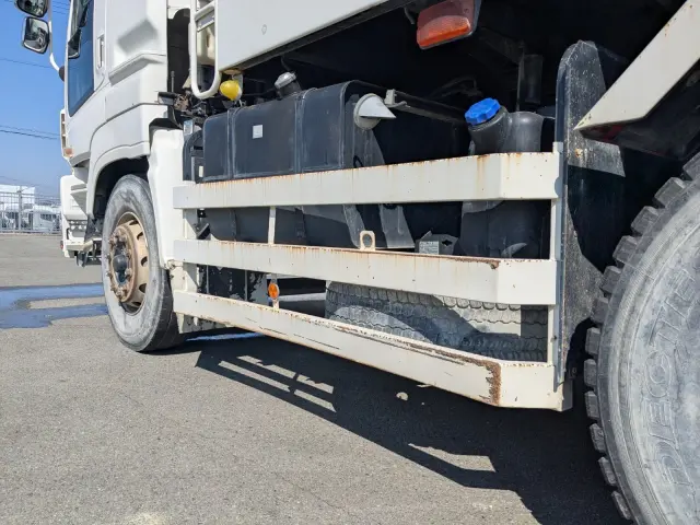 いすゞ ギガ QKG-CXZ77AT(6x4)の写真12